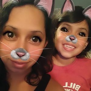 Meet your Posher, Cynthia